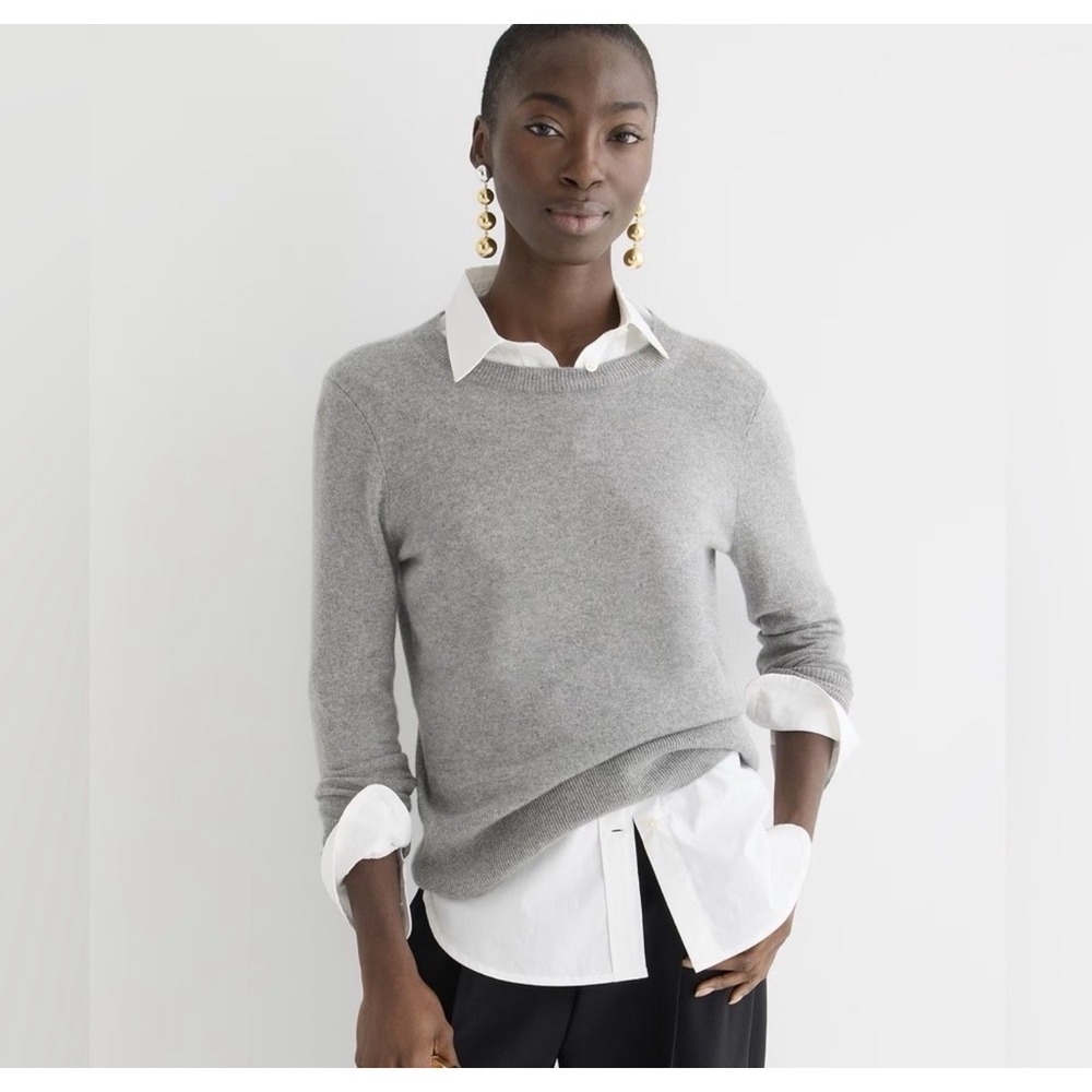 J. CREW Classic Fit crewneck sweater in Heather Gray Size S $148 BA400